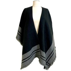 WOOLRICH Womens Black Gray Striped Fringed Reversible Blanket Wrap/Cape